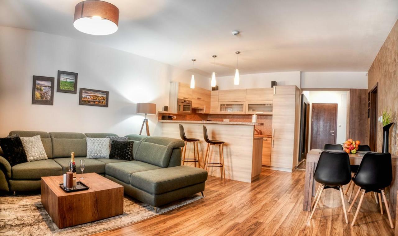 Apartman Lio - Free Garage Parking Татранска Ломница Экстерьер фото
